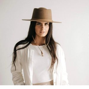 Gigi Pip WREN TELESCOPE CROWN